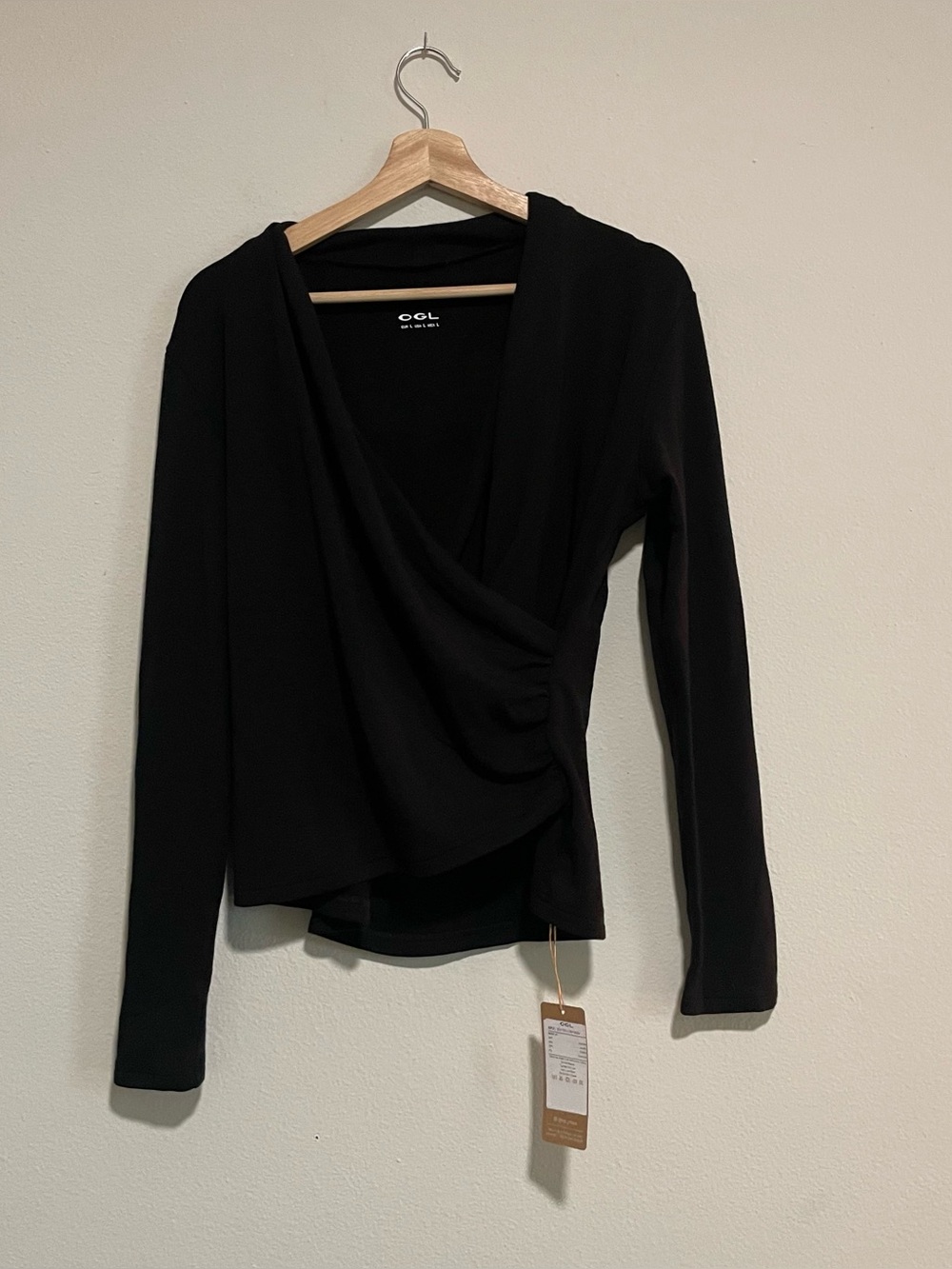 NWT OGL Black Surplice Long Sleeve Scrunched Side Top, Size Large